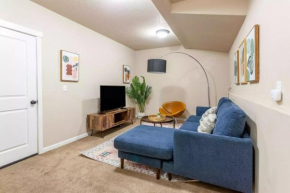 Family friendly 3 story townhouse with workspace